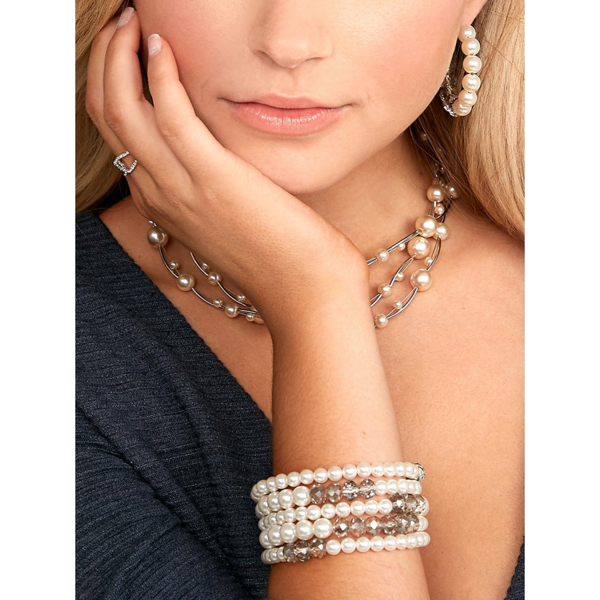 Pearls & Crystals Bracelet